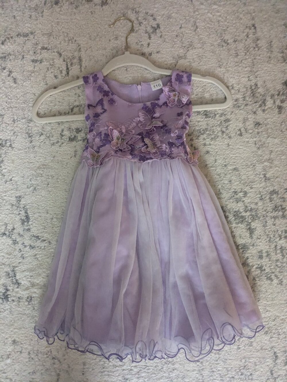 Never Worn Purple Girls Size 4-5 Floral and Butterfly Party Dress